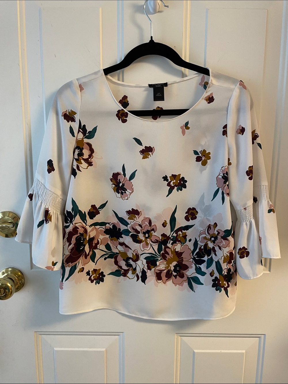Ann Taylor Factory Cream Floral Bell-Sleeve Blouse Size XSP. Career